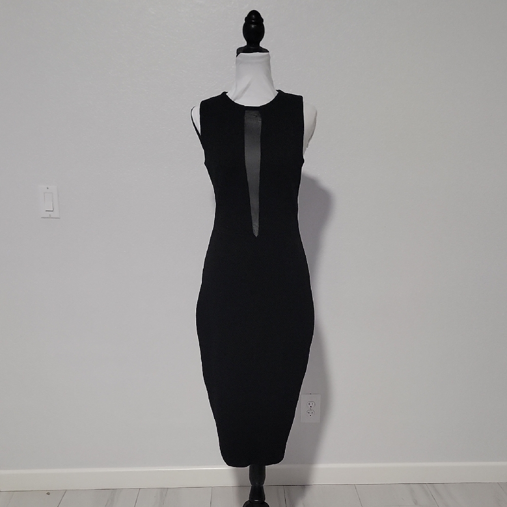 Elegant Black Sleeveless Dress